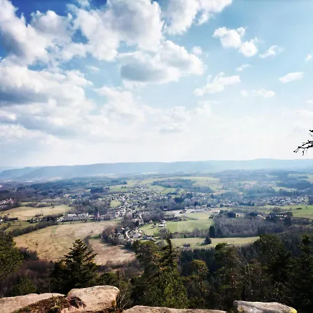 アパート V I O L E T T E La Souris Des Champs *