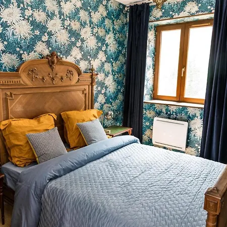 V I O L E T T E La Souris Des Champs * エティヴァル・クレールフォンテーヌ