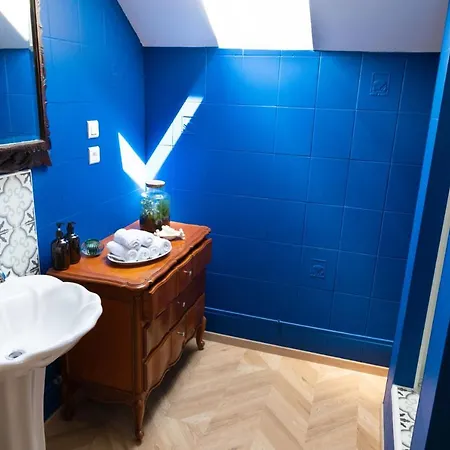 Apartment V I O L E T T E La Souris Des Champs
